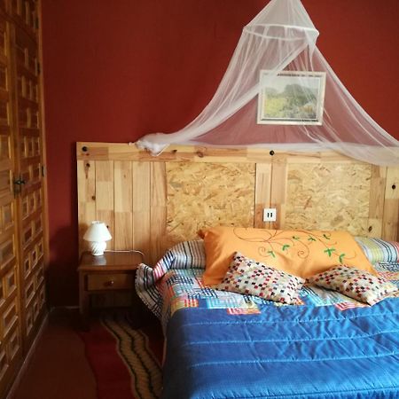 Hostal Del Tajo Пералехос-де-лас-Тручас Екстер'єр фото