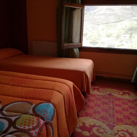 Hostal Del Tajo Пералехос-де-лас-Тручас Екстер'єр фото