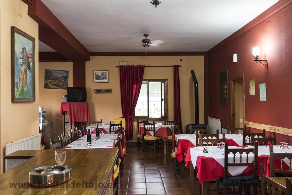Hostal Del Tajo Пералехос-де-лас-Тручас Екстер'єр фото