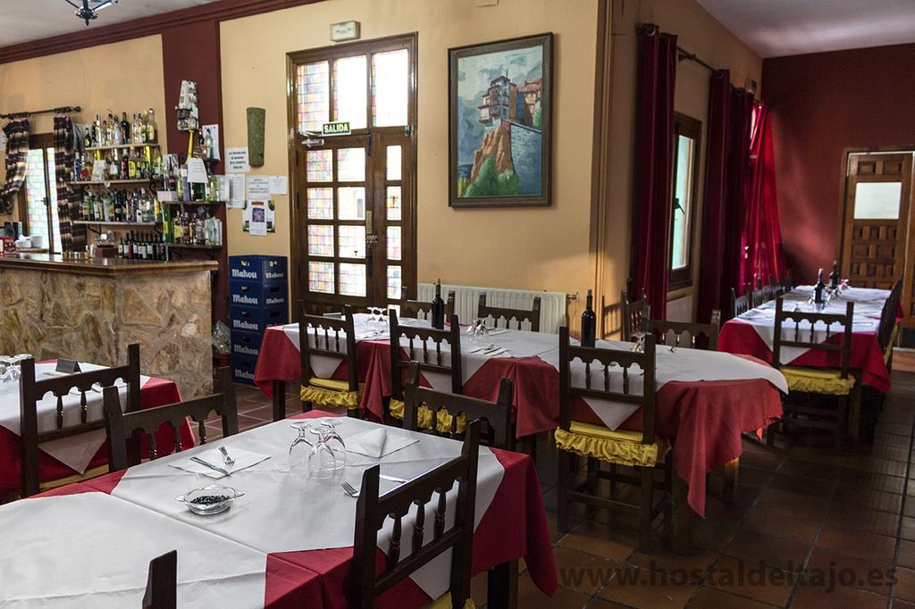 Hostal Del Tajo Пералехос-де-лас-Тручас Екстер'єр фото