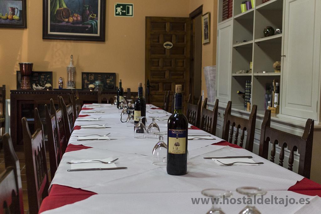 Hostal Del Tajo Пералехос-де-лас-Тручас Екстер'єр фото