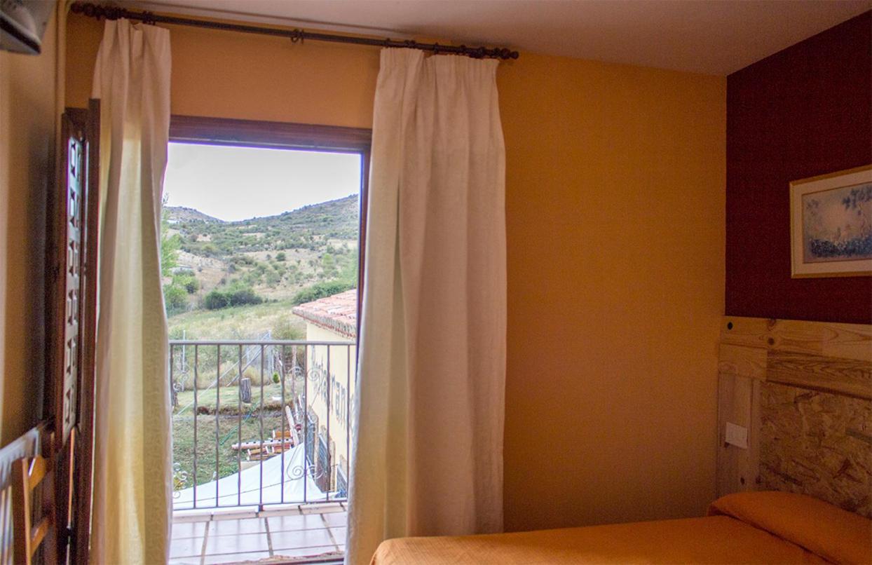 Hostal Del Tajo Пералехос-де-лас-Тручас Екстер'єр фото