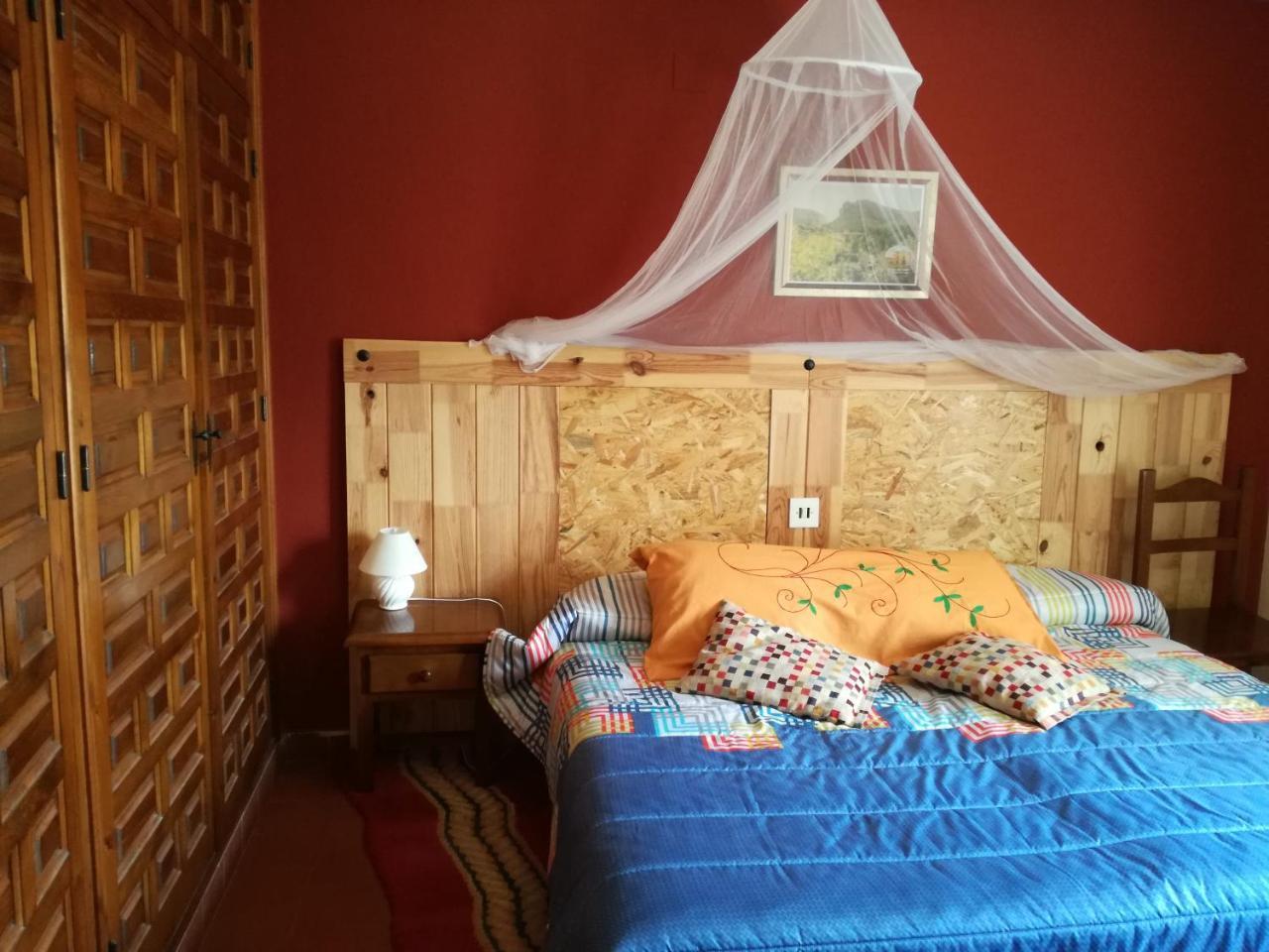 Hostal Del Tajo Пералехос-де-лас-Тручас Екстер'єр фото