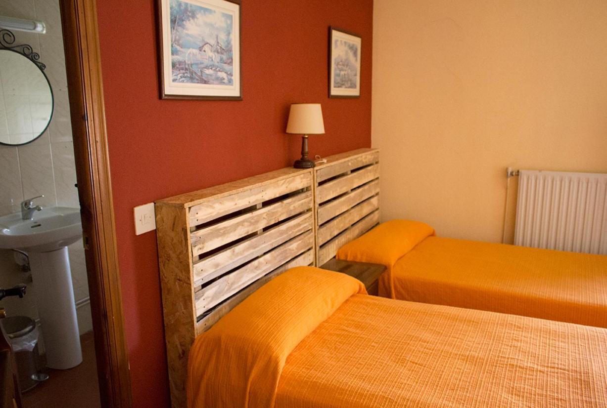 Hostal Del Tajo Пералехос-де-лас-Тручас Екстер'єр фото